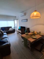 Flat in Eixample. Piso amplio y para entrar a vivir cerca avinguda de barbera