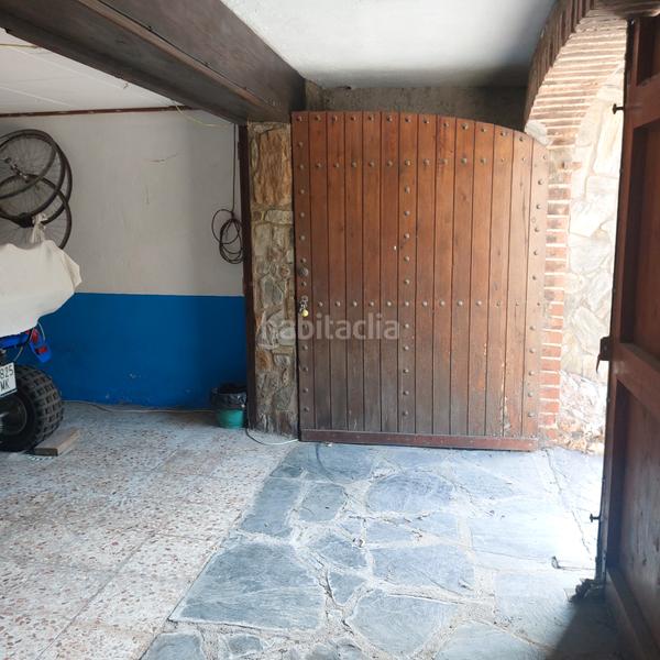 Foto aca77c35-62df-451f-8864-b18e89e6f16f. Xalet amb xemeneia aparcament a Airesol Castellar del Vallès