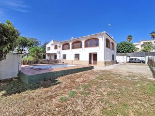 Chalet in Centro Ciudad