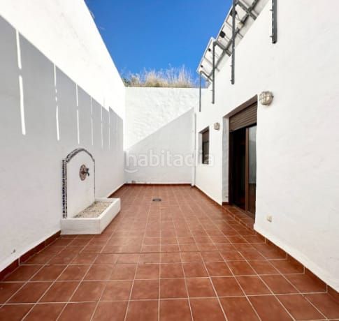 Foto cd502797-09f6-47bc-b76e-ea93c88d5e77. Xalet amb calefacció piscina a Petrer