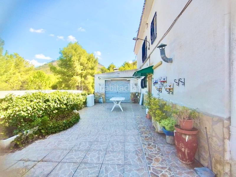 Foto 82baf058-ad7d-4c0c-953c-01f2a7a94b6a. Chalet  partida caprala con piscina en Petrer