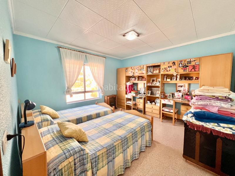 Foto b7485191-adb5-4ed1-a1a8-9519bc699f33. House with fireplace in Petrer