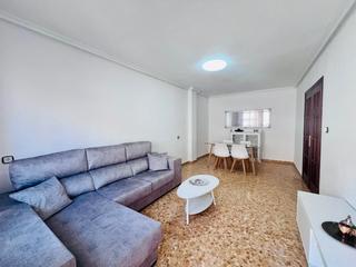 Piso en Petrer. Excelente piso exterior con ascensor