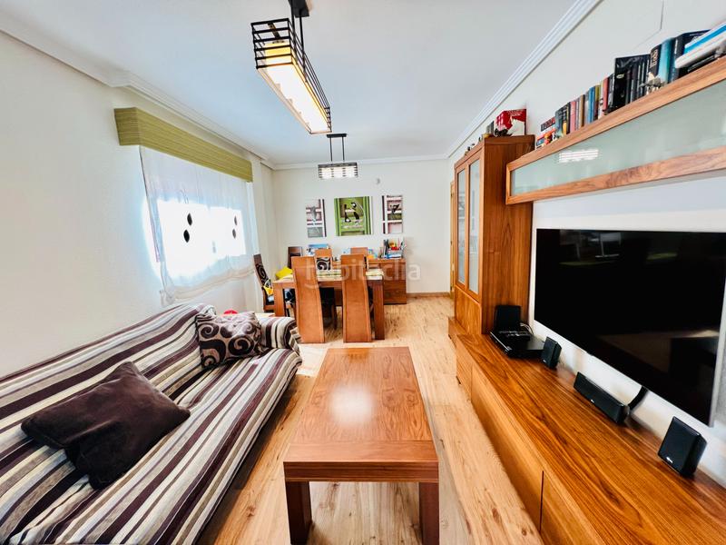 Foto 4e5e5d1e-1c4f-4a24-9b33-ea3a138d22be. Dúplex precioso duplex !! con parking y trastero en Petrer