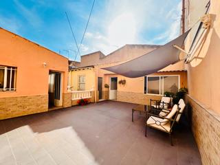 Pis a Petrer. Precioso piso con terraza