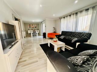 Appartement à Plaza Castelar - Mercado Central. Bonito piso con balcón para entrar a vivir