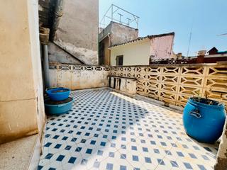 Casa aparellada a Petrer. Gran casa cerca ayuntamiento