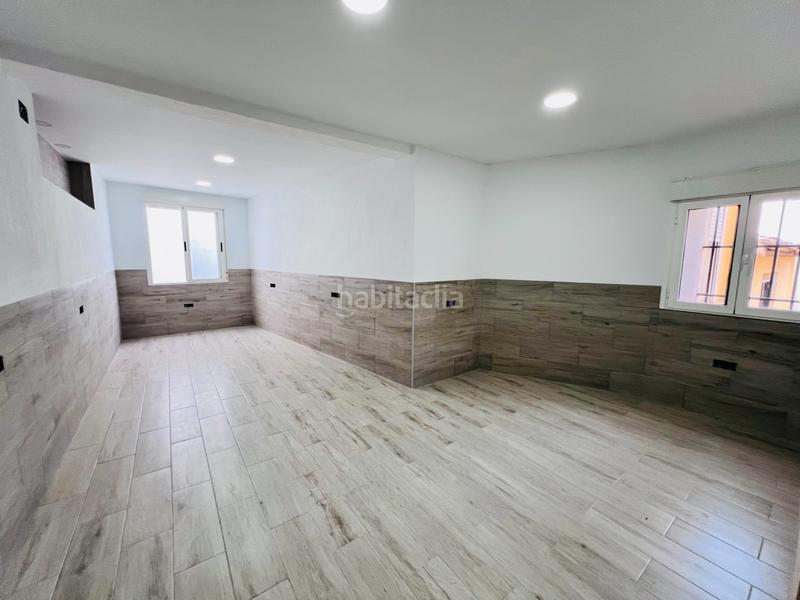 Foto 2fef6d3c-1007-45ae-a8ef-c89dd4e9b2cd. Casa adossada a Petrer