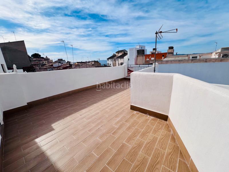 Foto 8171f1ec-f77c-4f3d-bb4c-1fc37345018b. Casa adossada a Petrer