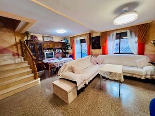 Maison jumelée à Petrer