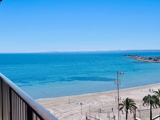Pis a Playa Levante. Primera linea de mar en playa levante