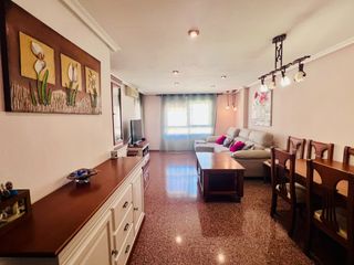 Flat in Petrer. Piso en el campet con parking y trastero