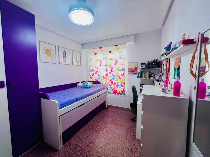 Foto a0fa6938-54a2-4e30-acc8-0c27e9e81c09. Flat with fireplace in Fraternidad Elda