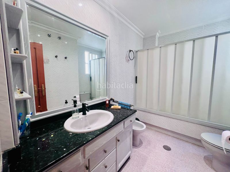 Foto c90b0783-1e96-405f-bc21-d9d6aec04b66. Flat with fireplace in Fraternidad Elda