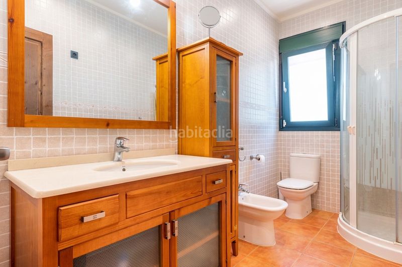 Foto a9baa04e-59a7-464e-86c9-f679b09d5725. Xalet amb piscina a Petrer