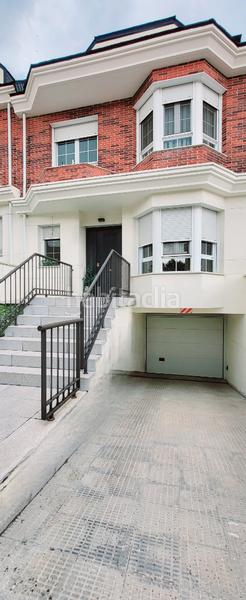 Foto 50b1c086-ca50-4456-8008-02dc8c99a996. Casa adosada chalet adosado en venta en la urbanización más bonita del reston en Valdemoro
