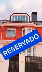 Reihenhaus  Calle de píndaro. Chalet adosado en venta en la urbanización más bonita del reston