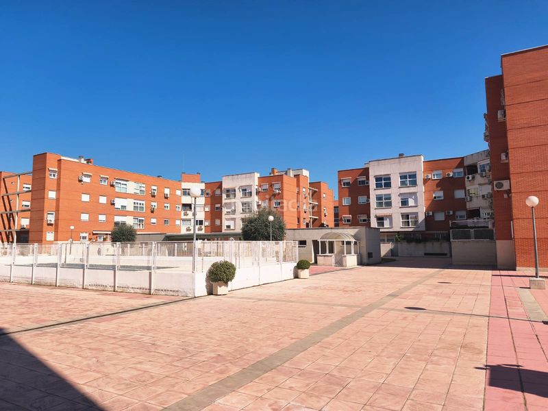 Foto c3a82edb-df8e-47c5-9313-44396ed45d27. Pis amb calefacció aparcament piscina a Restón I-Restón II Valdemoro
