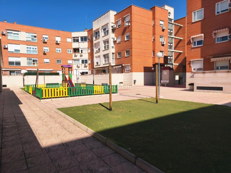 Foto f6312aa4-0ad6-4174-bdd3-4bdbb4c46a98. Pis amb calefacció aparcament piscina a Restón I-Restón II Valdemoro