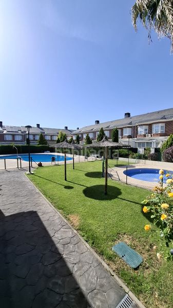 Foto 91363268-3214-4eb5-9e0c-bc359c1e091b. Casa adossada amb calefacció aparcament piscina a Valdemoro