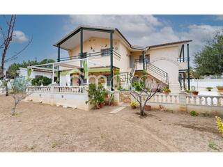 Casa  Anselm clavé. Casa en venta con jardín en els masos