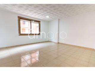 Miete Etagenwohnung in Centre. Piso en alquiler