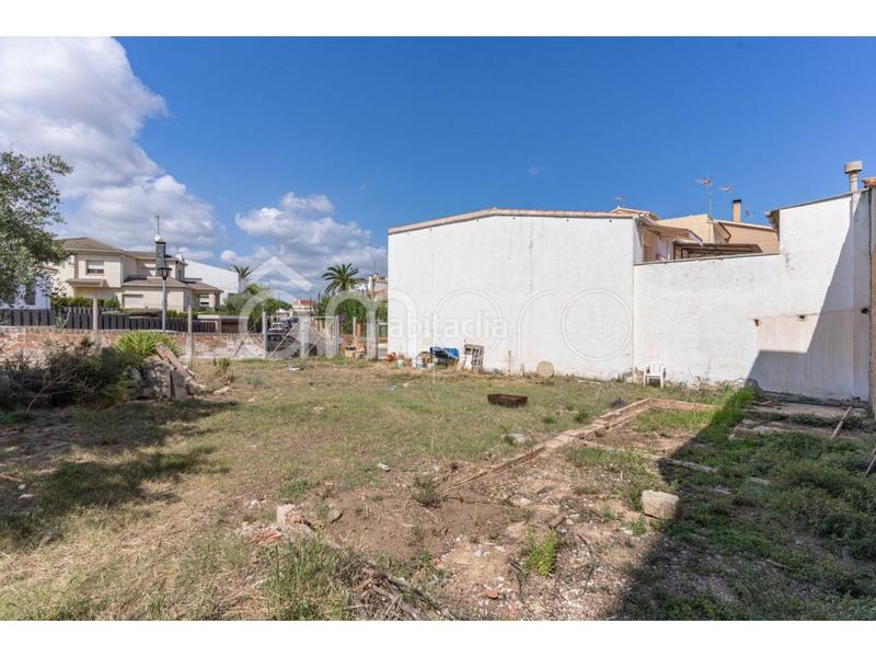 Foto 2deafa4a-dbbe-4c99-bf17-aedd26bdb7c9. Terreny residencial a Babilonia Torredembarra