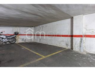 Car parking  Gasòmetre. Plaza parking en calle gasometro