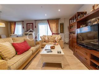 Duplex à Joan fuster i ortells 20. Espectacular dúplex en venta en la vall de larrabassada, tarrago