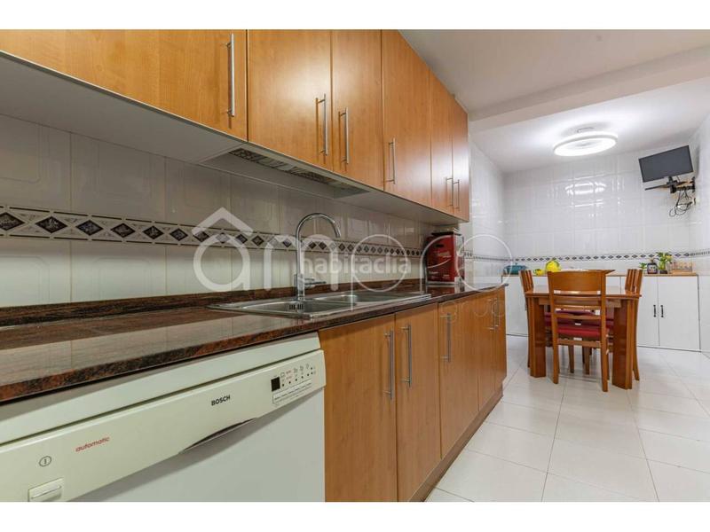 Foto 27af33a1-b76b-4a7e-9a25-77f339373359. Dúplex amb calefacció aparcament a Llevant Tarragona