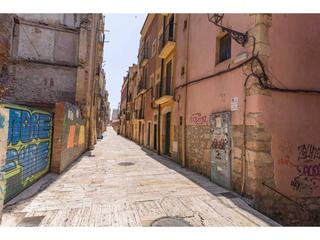 Building  Ferrers. Edifici a la part alta