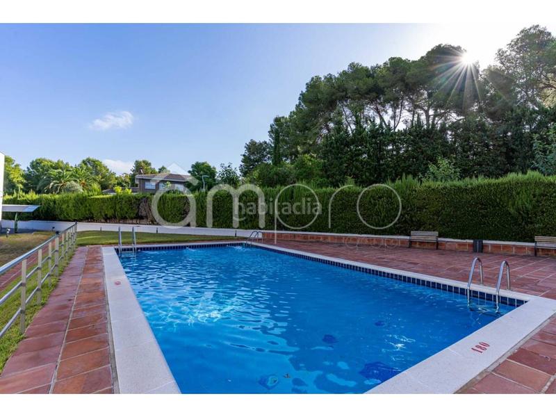 Foto 5930c3bd-4203-40d2-b4c1-ebb74155169e. Casa pareada chalet pareado con piscina comunitaria en Salou