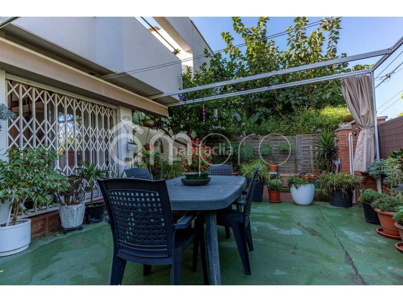 Foto 5c75a0cf-51d0-47e0-811a-0e7ebfd37a24. Casa pareada chalet pareado con piscina comunitaria en Salou