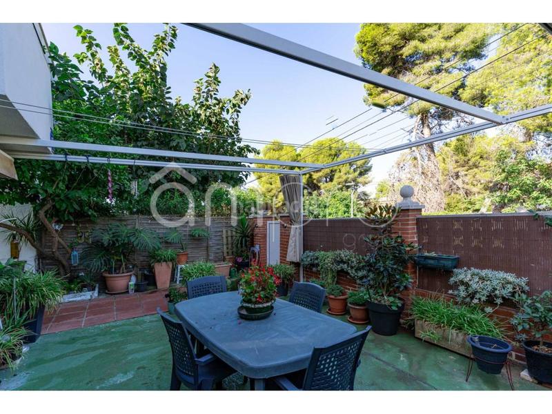 Foto d6bc18fc-1c94-4a4e-9850-3d45be2dff14. Casa pareada chalet pareado con piscina comunitaria en Salou