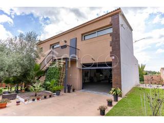 Maison à Vespella de Gaià. Chalet individual con gran jardín