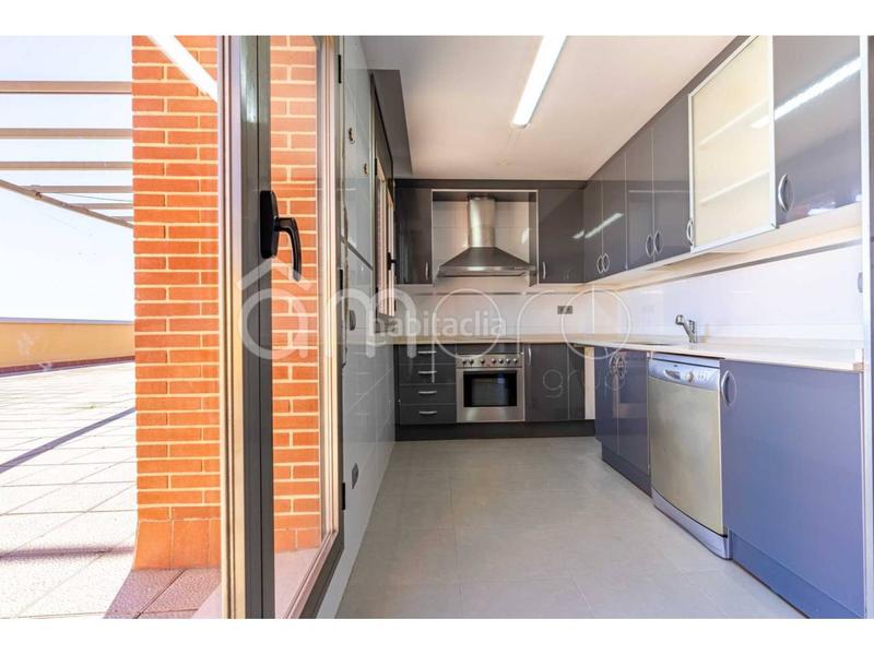 Foto 3a98213d-defe-4337-a9df-8f79b320efbb. Àtic amb aparcament a Nou Eixample Sud Tarragona