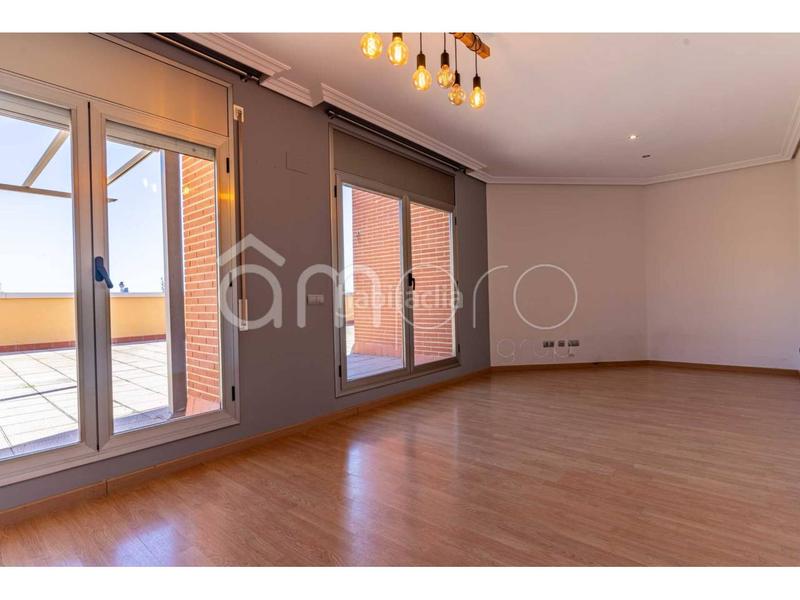 Foto 8eed9866-5c34-462f-a66f-5a332ccb475d. Àtic amb aparcament a Nou Eixample Sud Tarragona