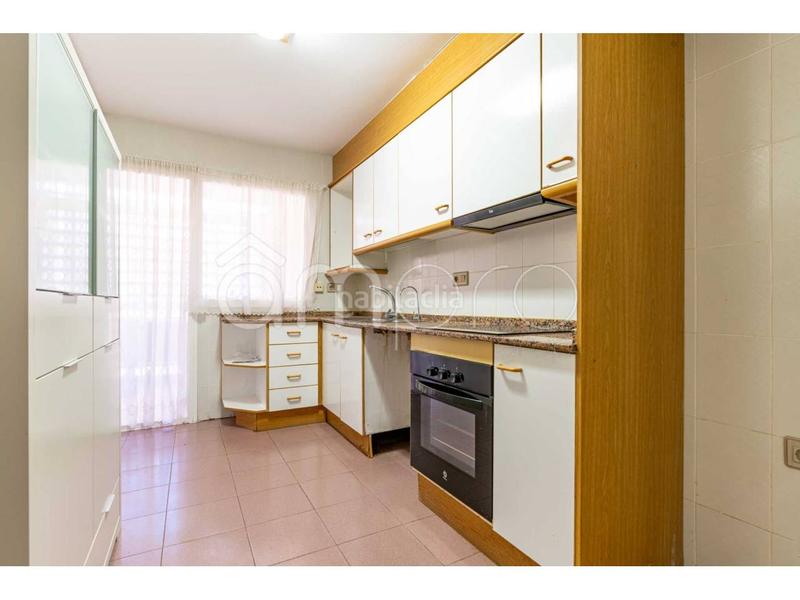 Foto d34aa5ea-da58-40eb-832f-80f2da06002b. Pis amb aparcament a Catllar (El)