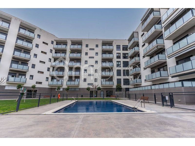 Foto 6550ed56-9953-4e4a-b34b-c254618cc210. Pis amb aparcament piscina a Nou Eixample Nord Tarragona