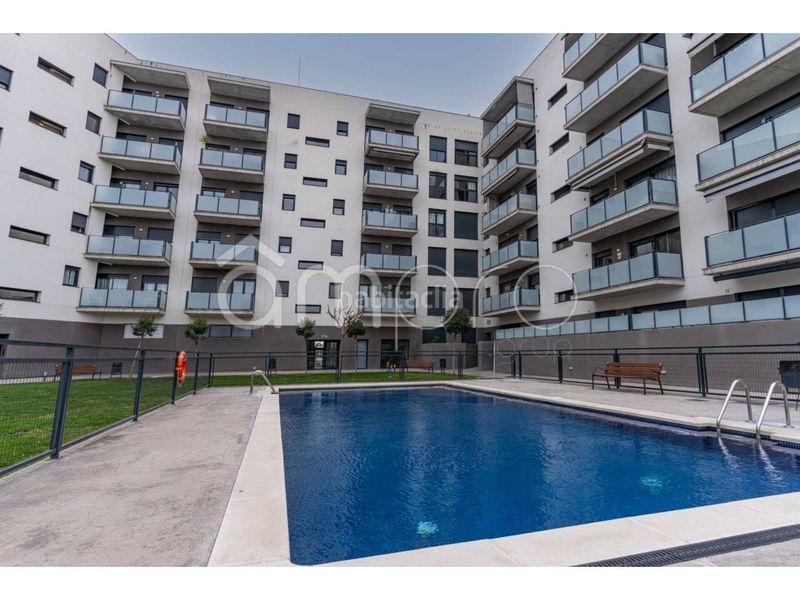 Foto 8e1f20f5-da27-4e4c-9373-27c0e378f8b7. Pis amb aparcament piscina a Nou Eixample Nord Tarragona