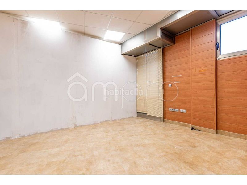 Foto 6ad387d5-e036-4b33-b56c-8c520767fdfa. Local comercial a Centre Torredembarra