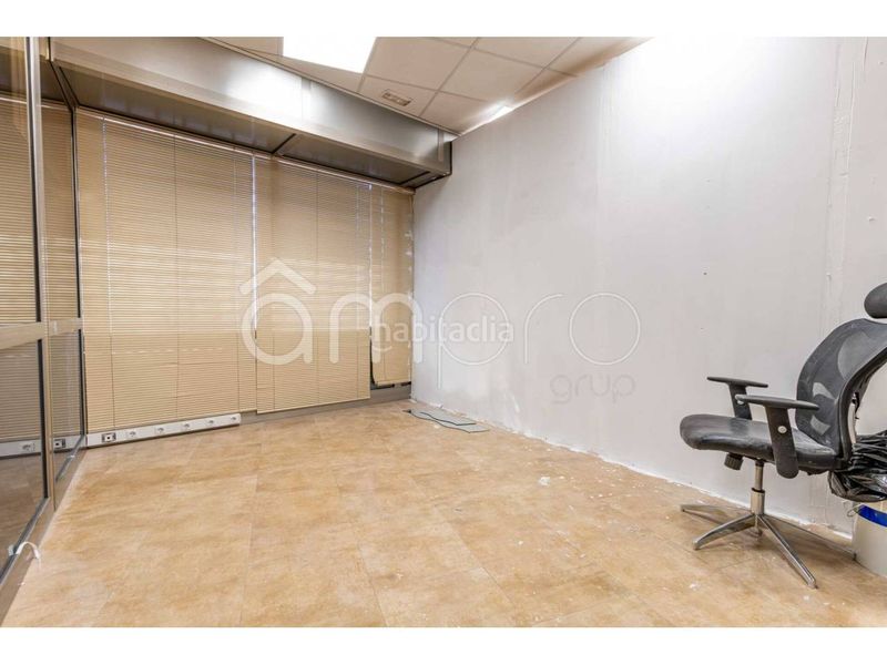 Foto 9016dd78-d86d-4c87-af21-35cad7eec084. Local comercial a Centre Torredembarra