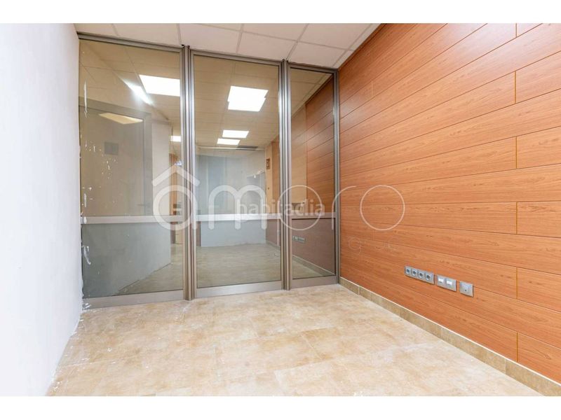 Foto e92bd463-d09a-415c-8ae9-e4eb1cef6f29. Local comercial a Centre Torredembarra