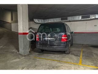 Aparcament cotxe a Calle Olesa de Bonesvalls 11