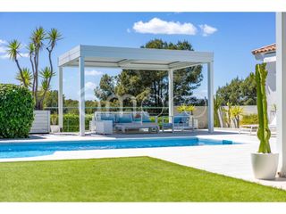 Xalet a Mas d´En Serra - Els Cards. Villa de diseño con piscina y máxima privacidad
