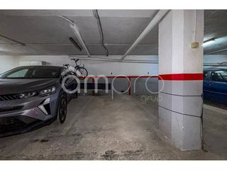 Aparcament cotxe a Avenida cubelles 43. Plaza de aparcamiento práctica y funcional en av. cubelles