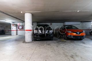 Aparcament cotxe  Cl castellet. Se vende amplia plaza de aparcamiento de 16 m 3,37 m x 4,90 m, i