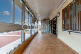Dachwohnung  Higini angles. Altura piso 10º, ático superficie total 153 m, superficie útil 1