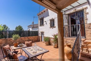 Casa  Maduixa. Superficie total 76 m, casa superficie solar 98 m, superficie út