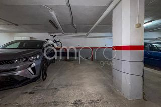Aparcament cotxe  Avenida cubelles